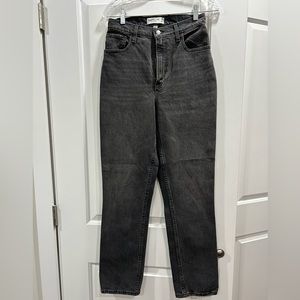 Abercrombie 90s Straight Ultra High Rise Jeans